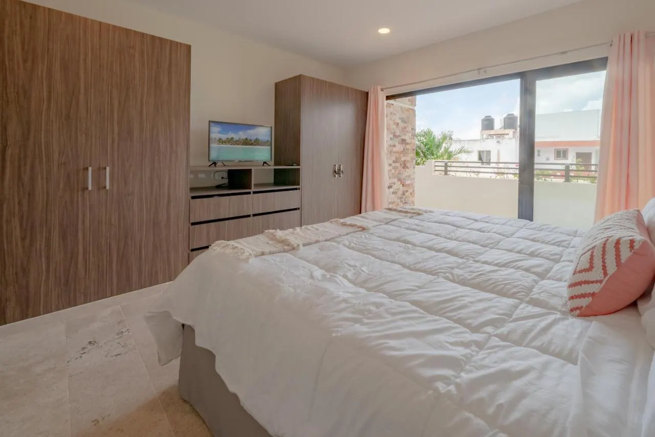 Condo Verde Oasis - Central 2 Bedroom With Pool, Gym, Private Terrace - At Veranto Condos Playa del Carmen Mexico
