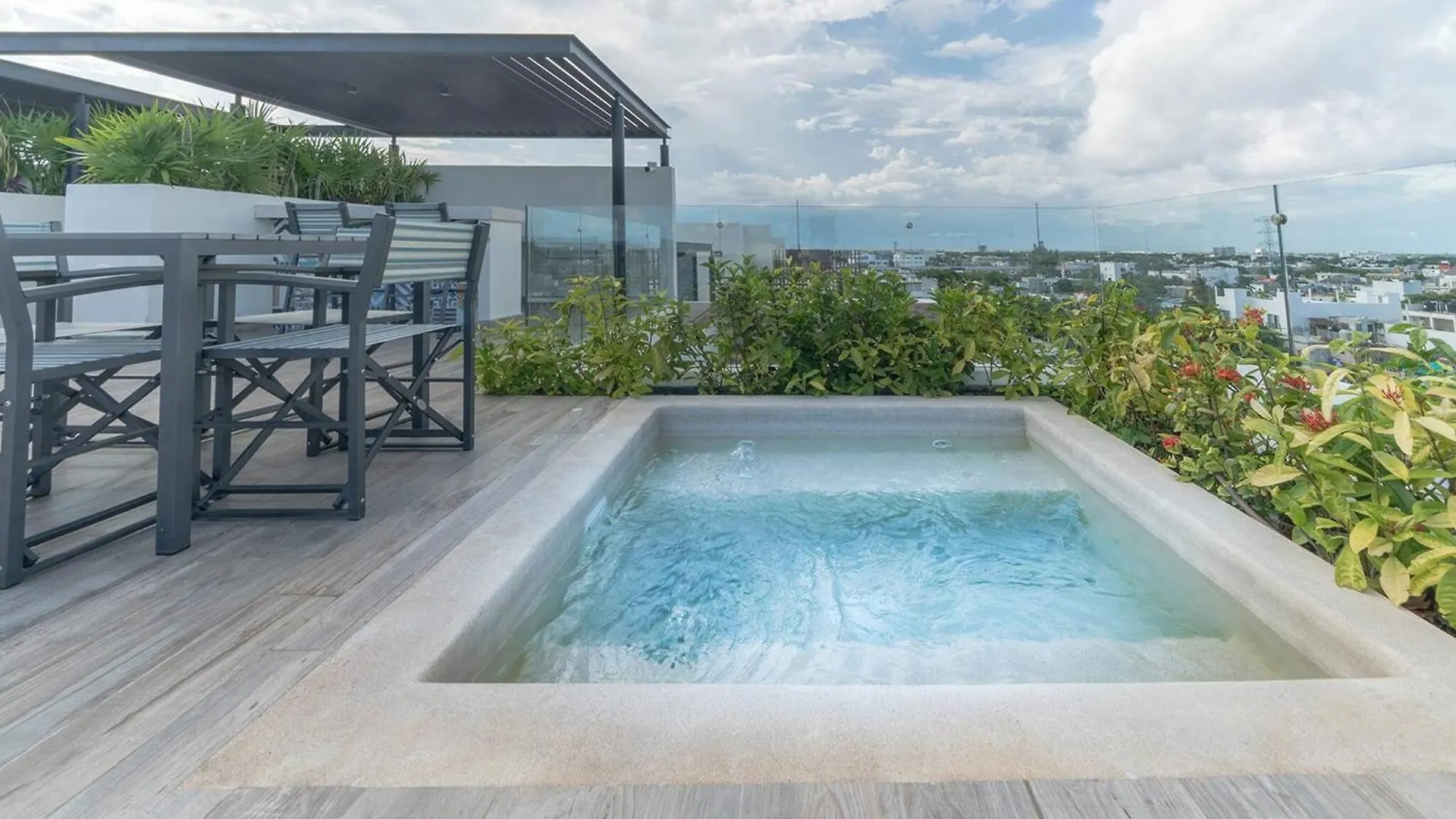 Lägenhet Condo Verde Oasis - Central 2 Bedroom With Pool, Gym, Private Terrace - At Veranto Condos Playa del Carmen