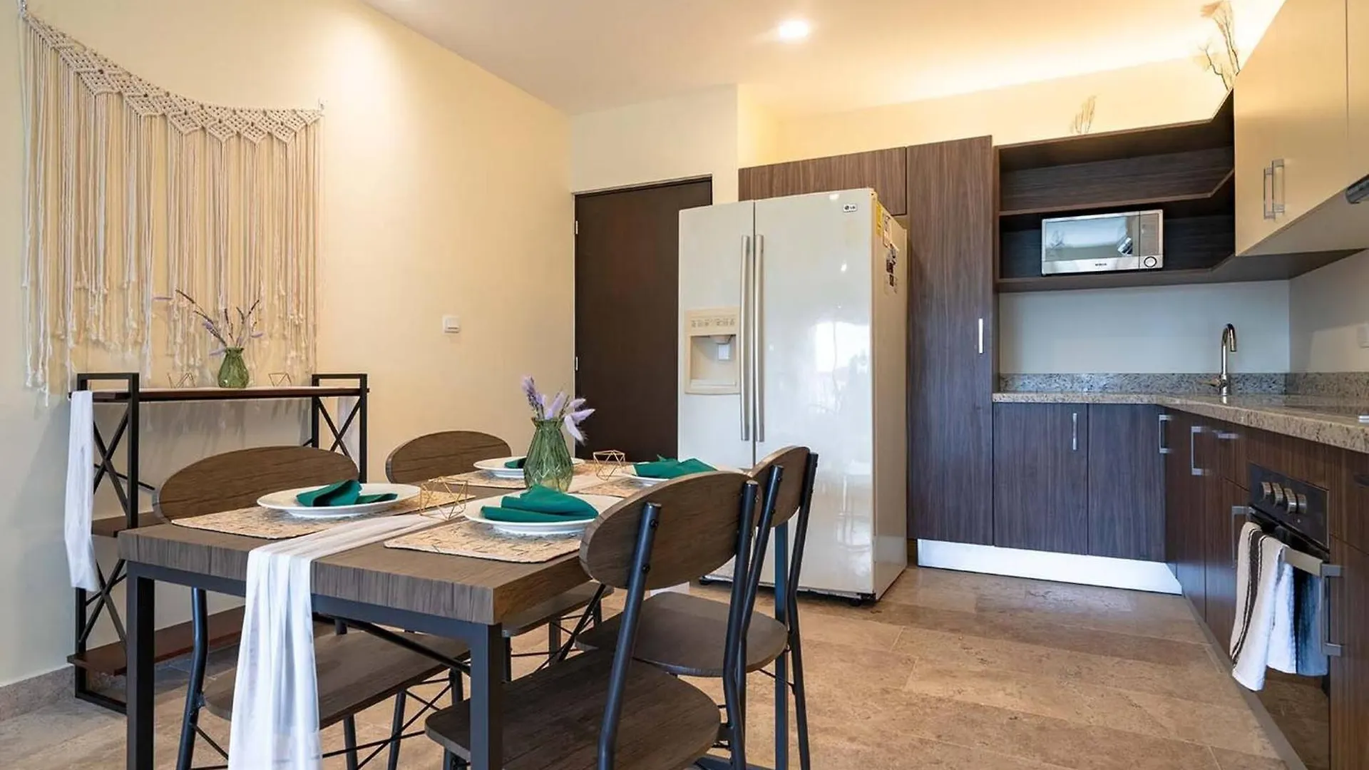 Condo Verde Oasis - Central 2 Bedroom With Pool, Gym, Private Terrace - At Veranto Condos Playa del Carmen