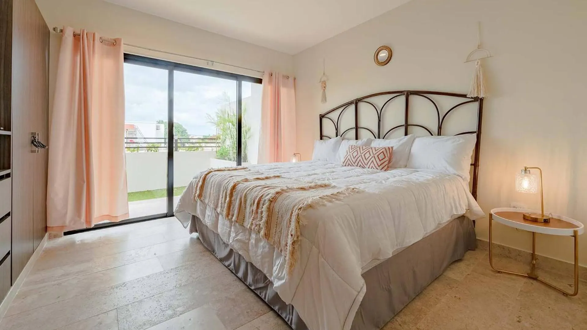 Condo Verde Oasis - Central 2 Bedroom With Pool, Gym, Private Terrace - At Veranto Condos Playa del Carmen Lägenhet